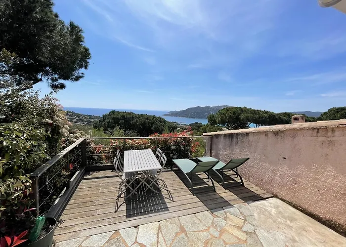 Les Mini-villas De Santa Giulia فيلة *